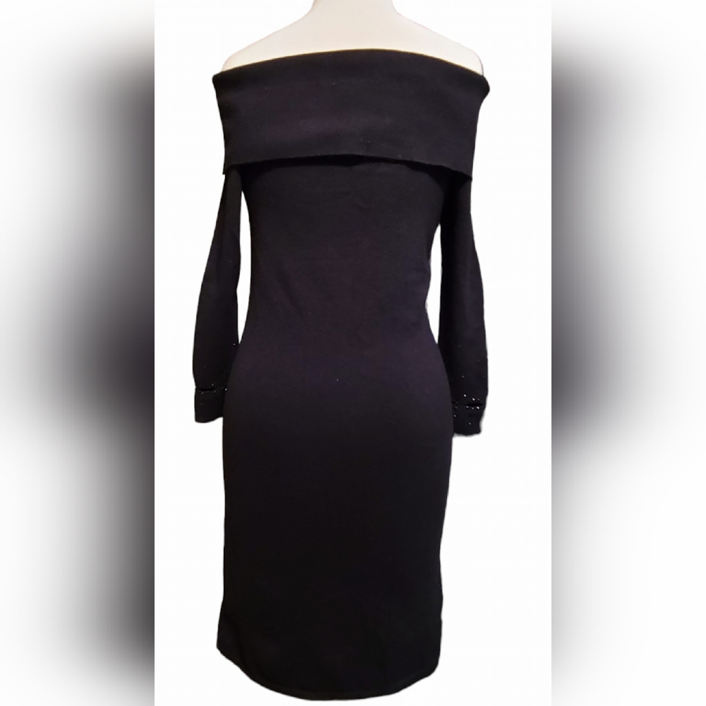 Yuka size T2 (M) black dress - Picture 7 of 7